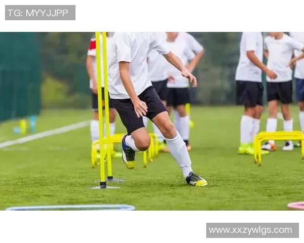 足球明星在野外的精彩瞬间与打野活动全景展示